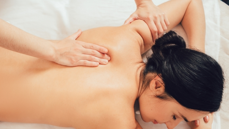 Tratamento para dor: Massagem Relaxante: Uma Pausa Necessária na Sua Rotina Tratamento para dor: Massagem Relaxante: Uma Pausa Necessária na Sua Rotina